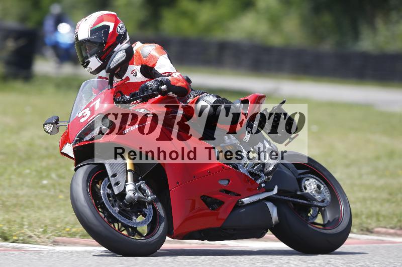 /27 12.06.2025 Ducati Schweiz Trackday Warmup  ADR/gruen-vert/37